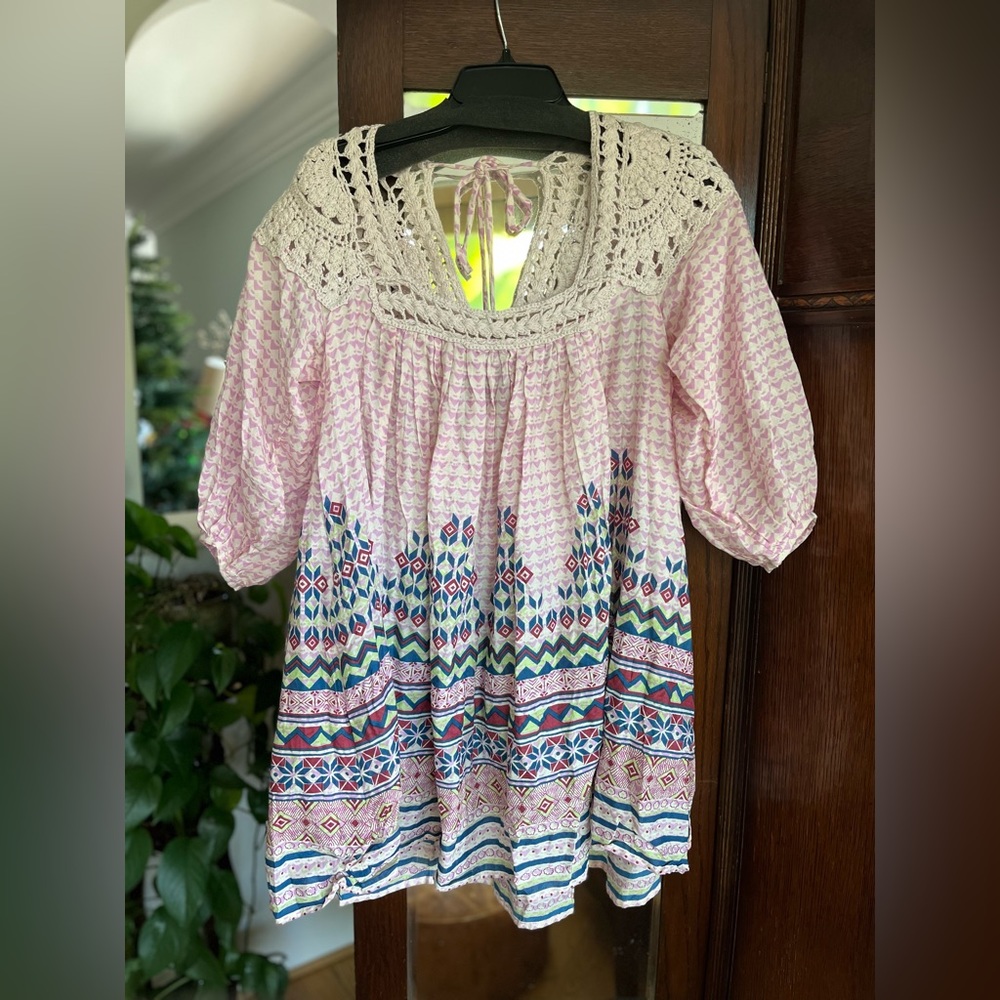 Kimchi Blue Cotton & Crocheted Top. Small. NWT. - Picture 2 of 10